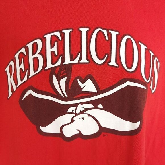 UNLV Runnin Rebels T Shirt Vintage Y2K NCAA Basketball Wink Adams Mens Size XL - Picture 2 of 6